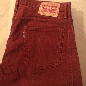 MENS Levi’s 514! Barely worn courdory Levi’s 514s!!